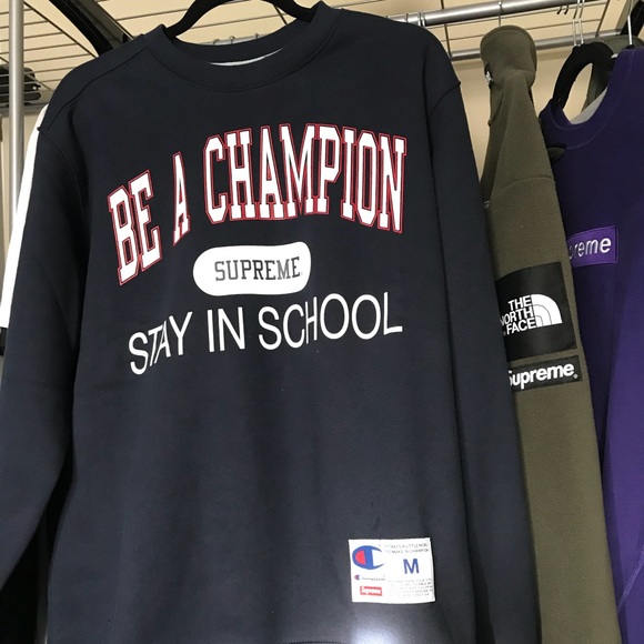 SS18 Champion X Supreme crewneck (M) - Picture 4 of 4